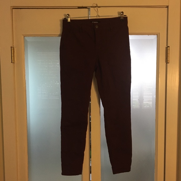 D. Jeans cropped pants! - Picture 2 of 4